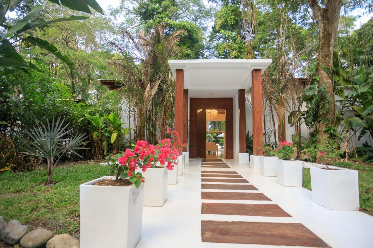 Gigi Brown Villa Paparazzi Beachfront Puerto Viejo de Talamanca Exterior photo